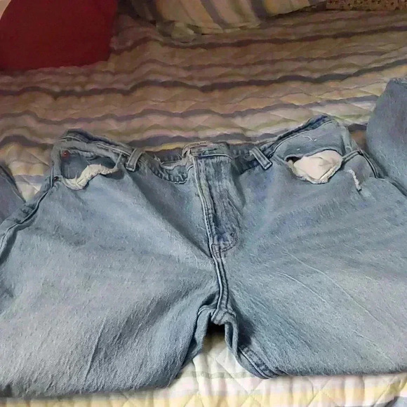 ☆☆☆Abercrombie & Fitch ripped jeans - Picture 1 of 11